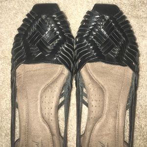 Natural soul by NATURALIZER black flats size 9M